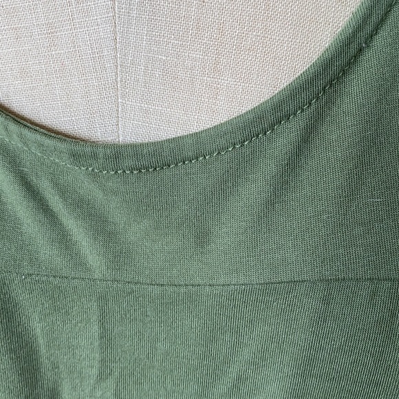 Green Tank Top - Picture 3 of 4